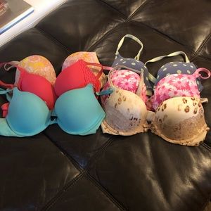 7 VICTORIA SECRET BRAS